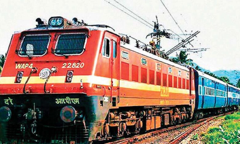 After heavy rain in Bihar, Railways canceled 11 special trains, changed the route of 12