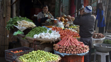 Rising prices of vegetables, public upset