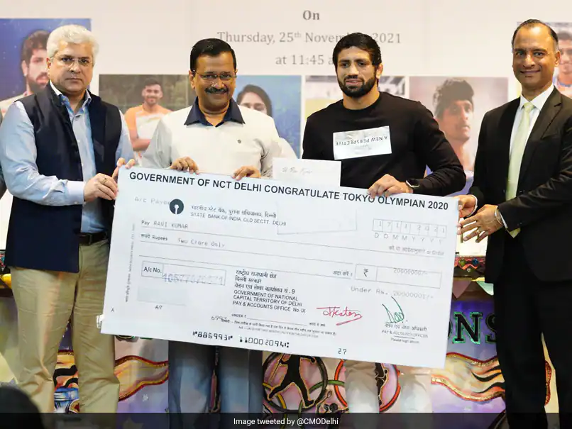Arvind Kejriwal honored 6 players of Tokyo Olympics 2020