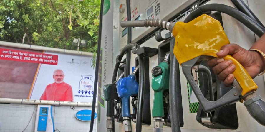 Petrol price reduced in Delhi