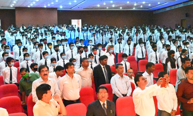 Honorable Governor visited Netarhat Residential School, Netarhat