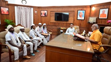 Governor Shri C.P. A delegation from Tana Bhagat Sangh, Lohardaga met Radhakrishnan in